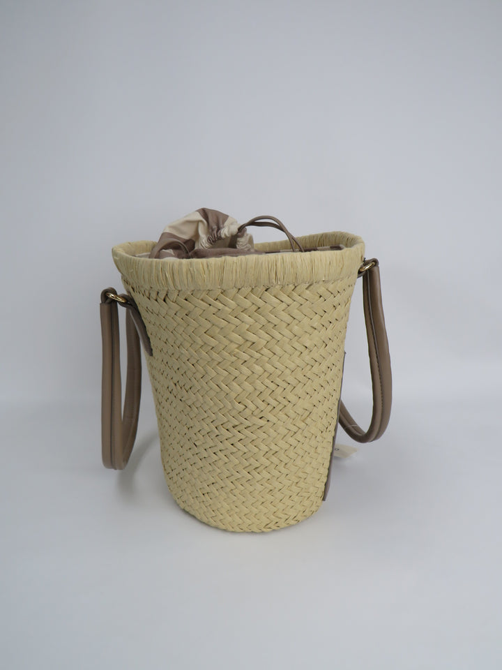 On 34th Isabellaa Straw Medium Drawstring Tote