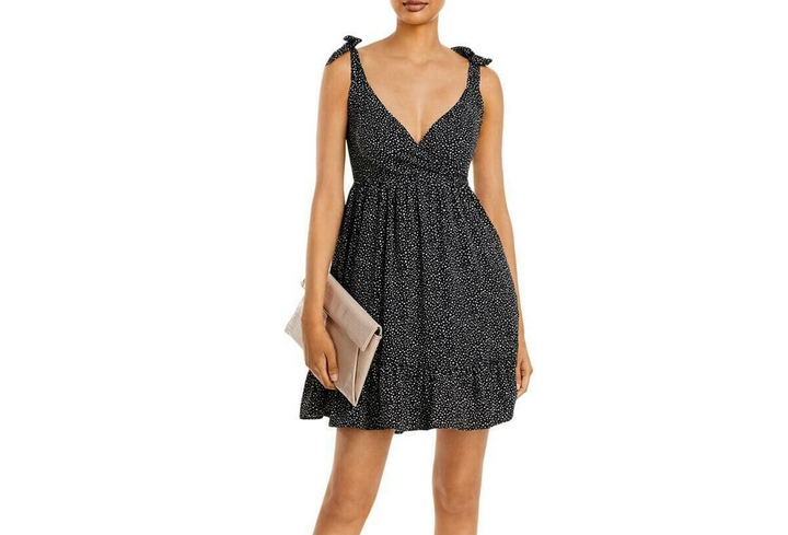 Mini vestido AQUA Surplice MSRP $ 78 Tamaño M # 7A 1454 NUEVO