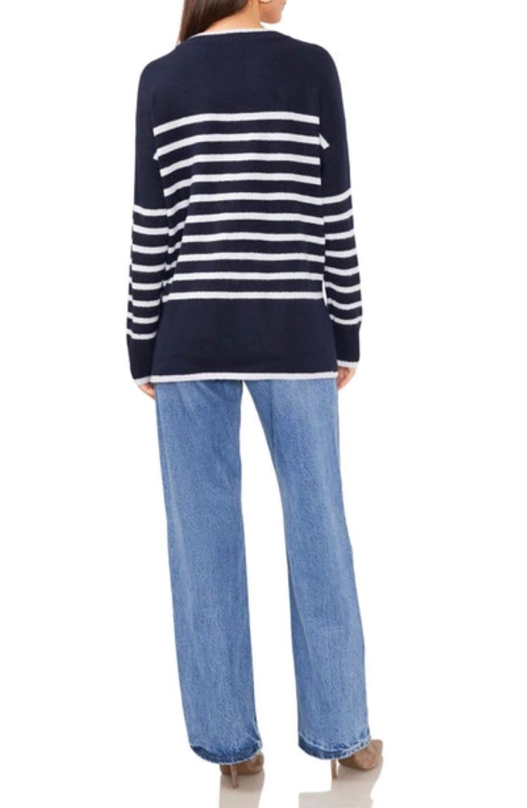 VINCE CAMUTO Round Neck Stripe Print Sweater