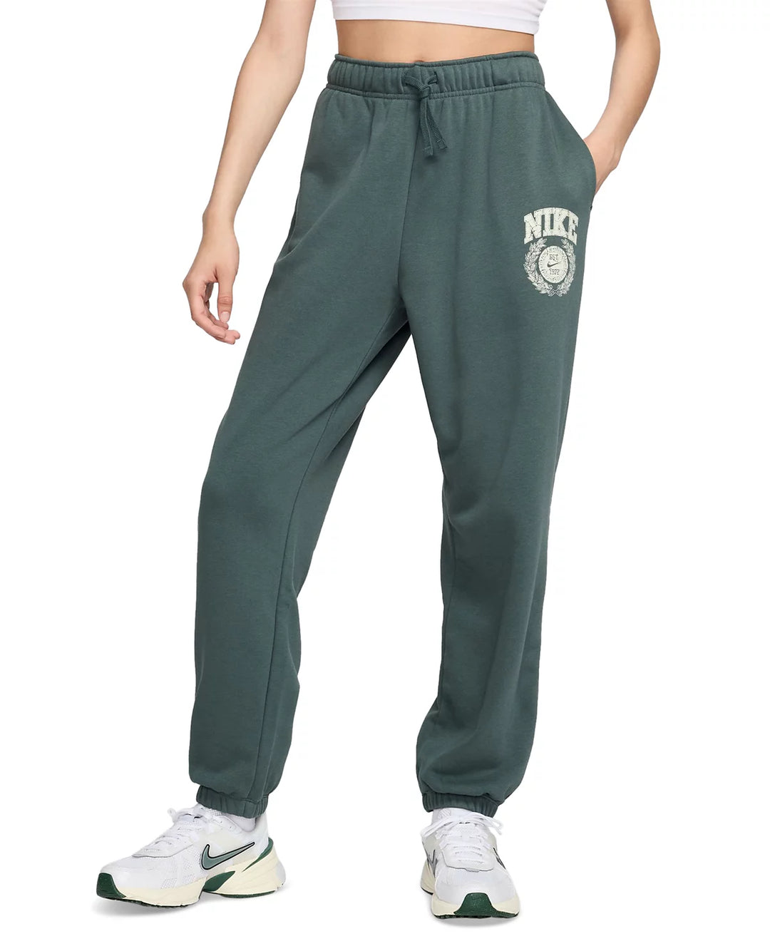 NIKE Sportswear Club Fleece Oversized Mid-Rise Sweatpants