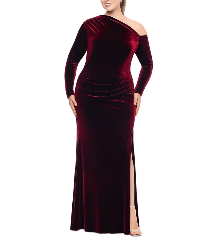 Betsy & Adam Plus Size Cold-Shoulder Velvet Gown
