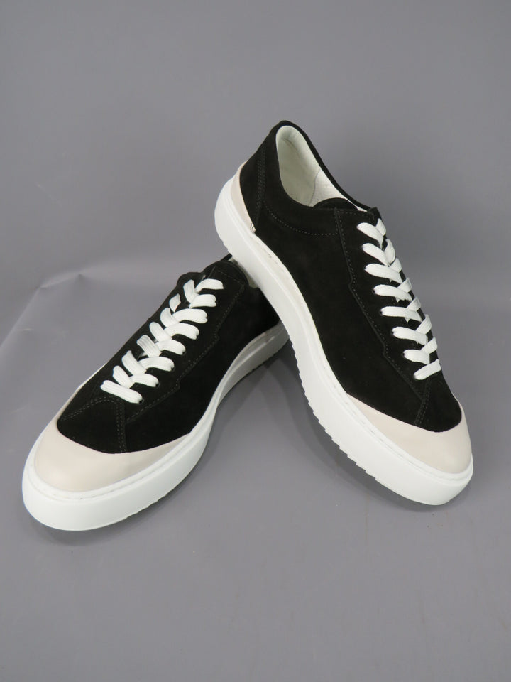 The Rad Black Kids Men's Lobela Skate Low Top Sneakers MSRP $175