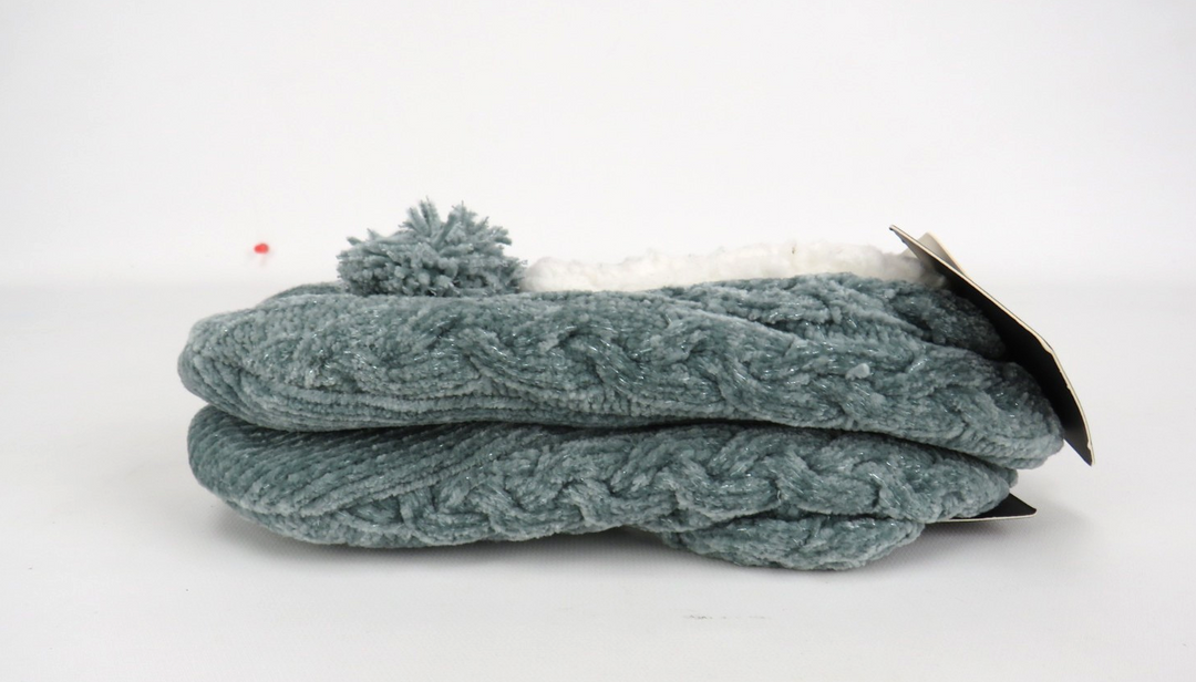 Cejoli Cable Knit Chenille Pom-Pom Slippers MSRP $30
