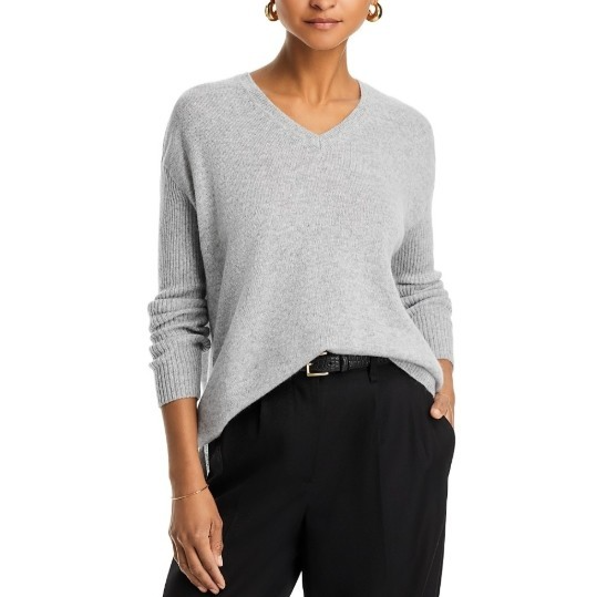 C by Bloomingdale's Cashmere V-Neck Ribbed Sleeve Cashmere Sweater MSRP $188