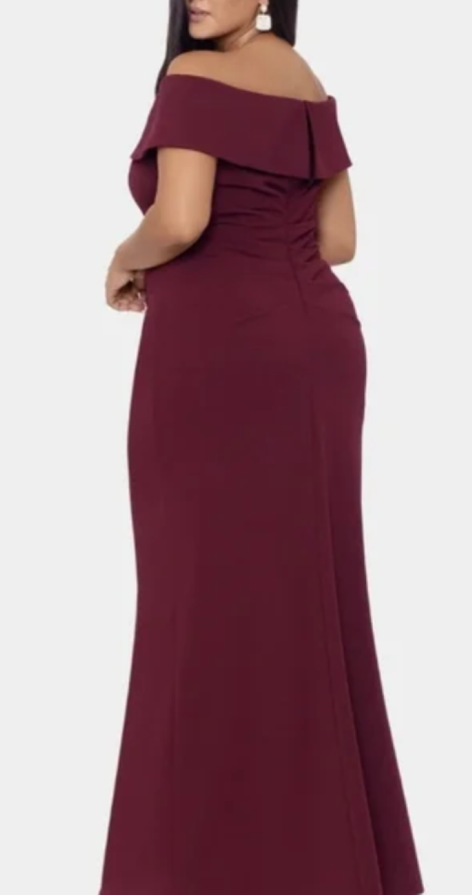 XSCAPE Plus Size Off-The-Shoulder Gown MSRP $259