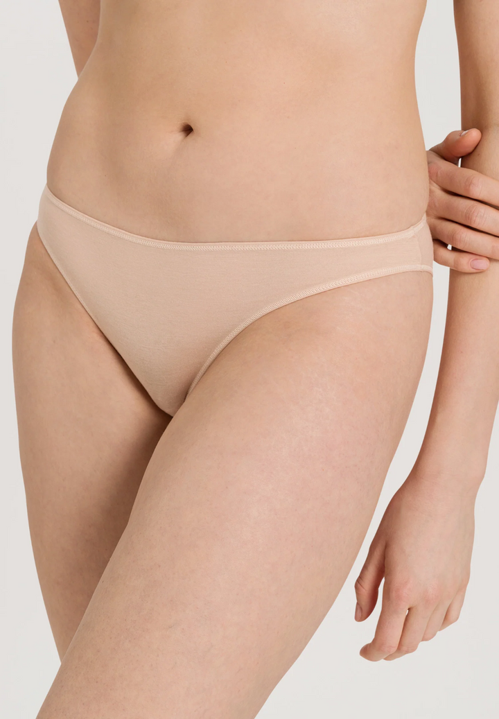 Hanro Women's Ultralight Bikini Panty in Beige MSRP $30