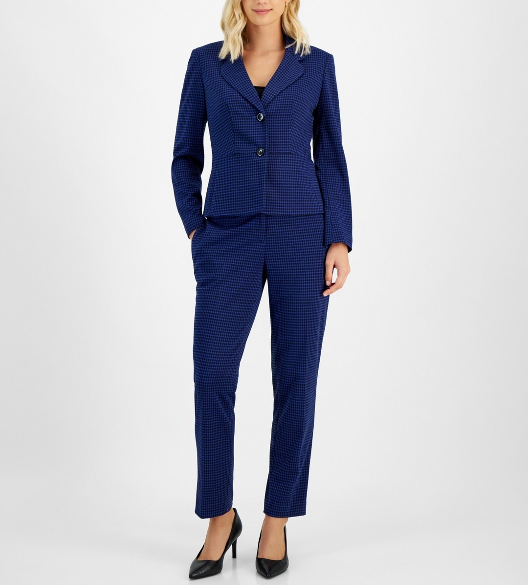 Le Suit Pant Suit MSRP $265