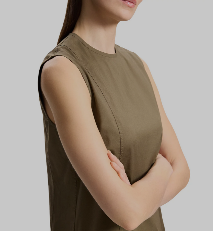 Theory Round Neck Shift Dress MSRP $345