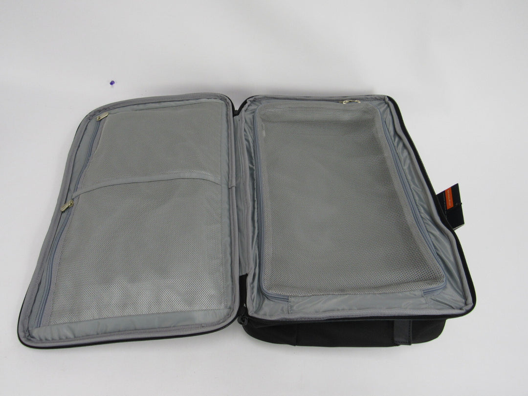 Briggs & Riley Baseline Convertible Duffle Backpack MSRP $329