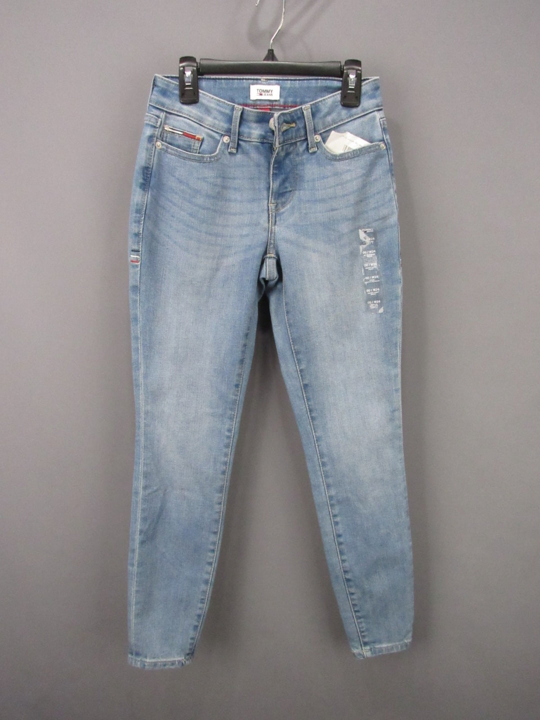 Tommy Hilfiger Curvy Fit Skinny Ankle Jeans MSRP $89