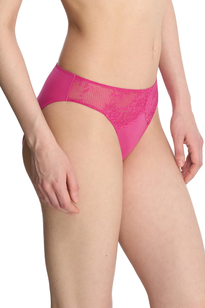 Natori Heavenly Bikini Panty MSRP $32