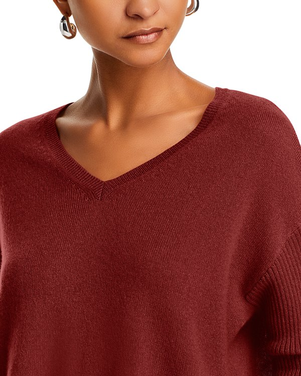 C by Bloomingdale's Cashmere V-Neck Ribbed Sleeve Cashmere Sweater MSRP $188