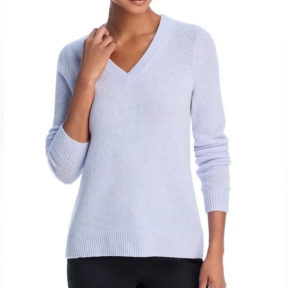 C by Bloomingdale's Cashmere V Neck Cashmere Sweater MSRP $178