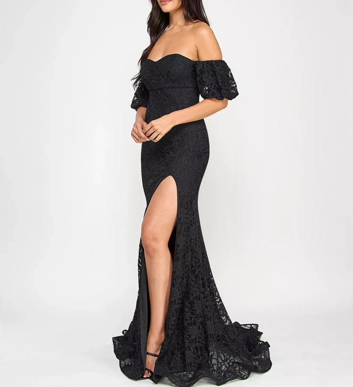 Emerald Sundae Juniors' Lace Off-The-Shoulder Gown MSRP $149