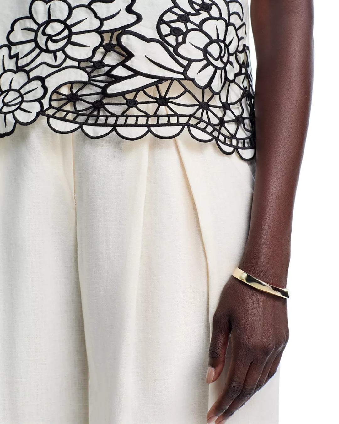 Elie Tahari The Poppy Embroidered Top MSRP $295.00