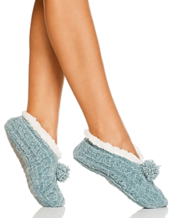 Cejoli Cable Knit Chenille Pom-Pom Slippers MSRP $30