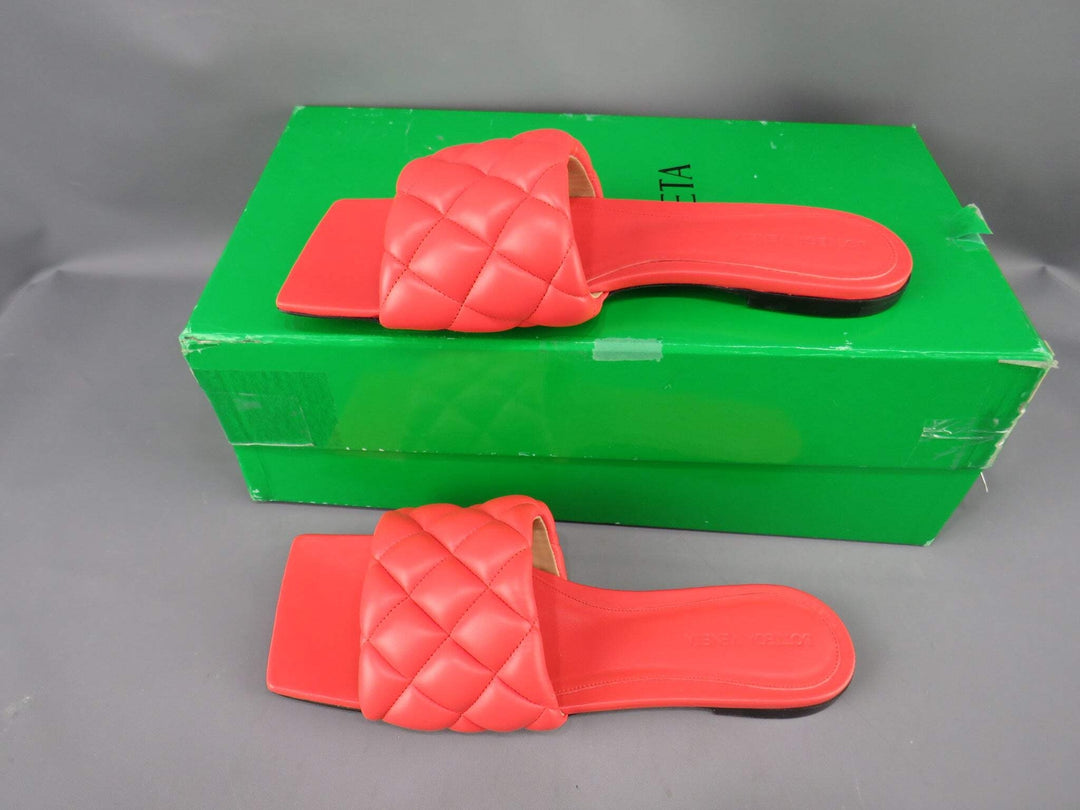 Bottega Veneta Women's Square Toe Quilted Slide Sandals M2 354