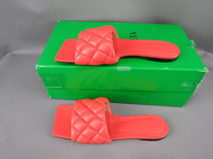 Bottega Veneta Women's Square Toe Quilted Slide Sandals M2 354