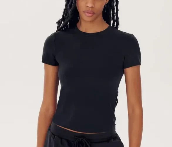Splits59 airweight short sleeve t-shirt MSRP $98