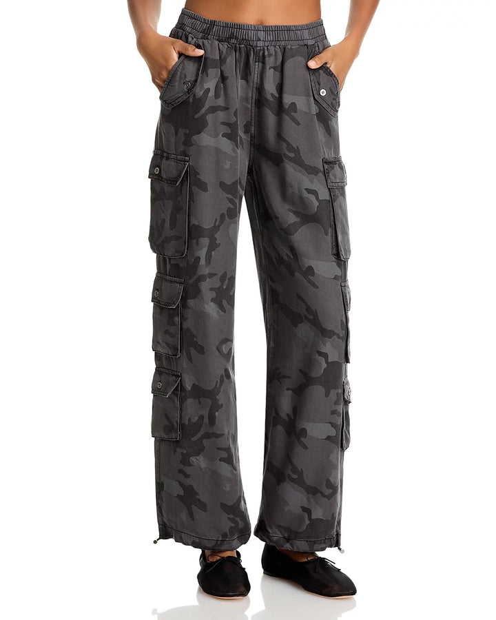 Vintage Havana Camouflage Cargo Pants MSRP $88