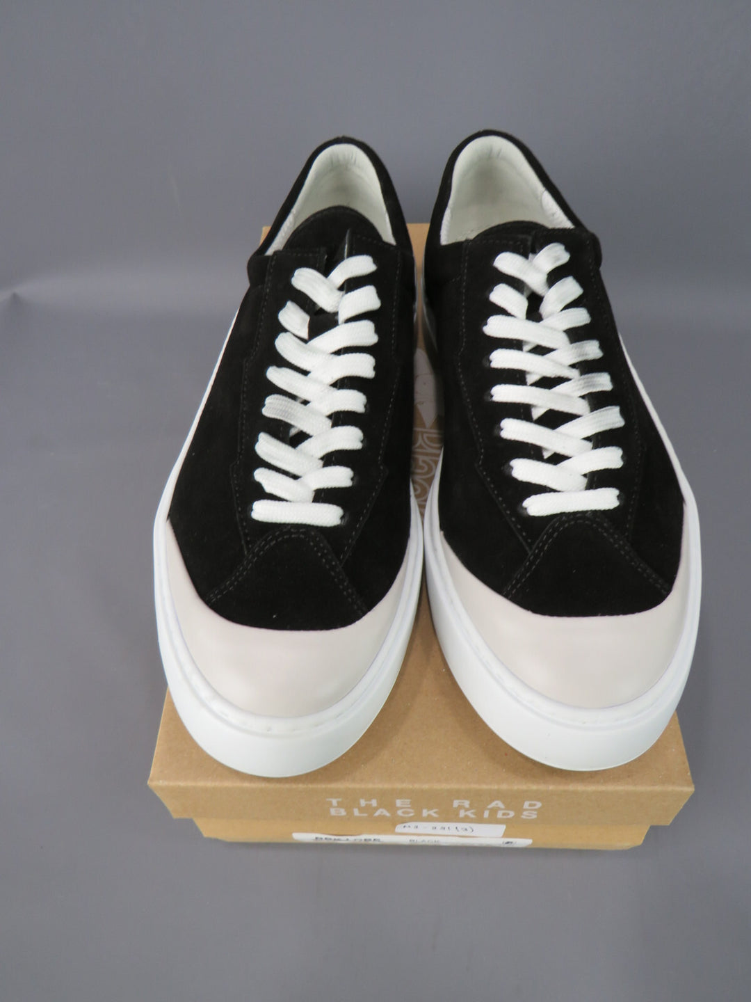 The Rad Black Kids Men's Lobela Skate Low Top Sneakers MSRP $175