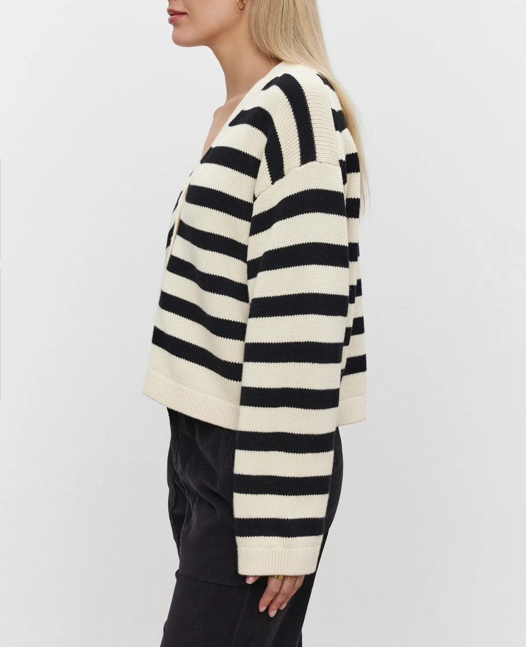 Velvet by Graham & Spencer Elodie Cardigan MSRP $212