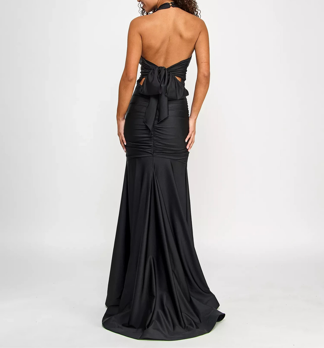 Emerald Sundae Juniors' Ruched Tie-Back Halter Gown MSRP $129
