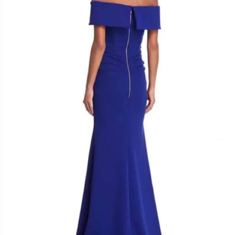 AQUA Off-the-Shoulder Scuba Crepe Gown MSRP $249