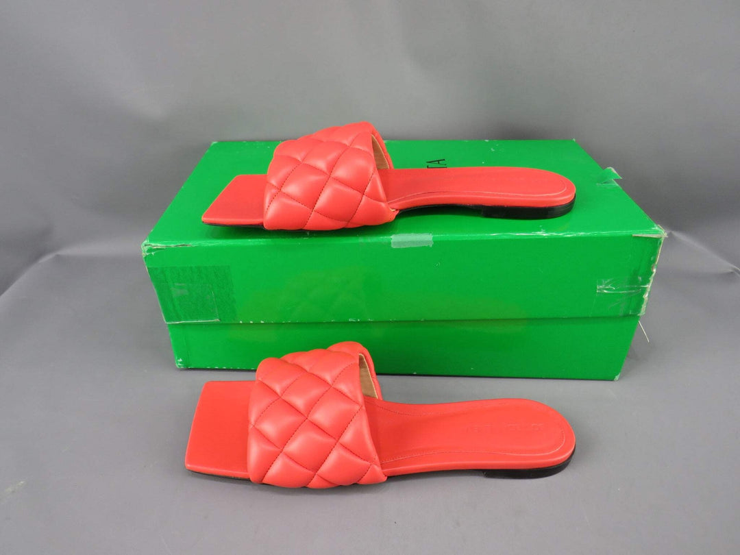 Bottega Veneta Women's Square Toe Quilted Slide Sandals M2 354