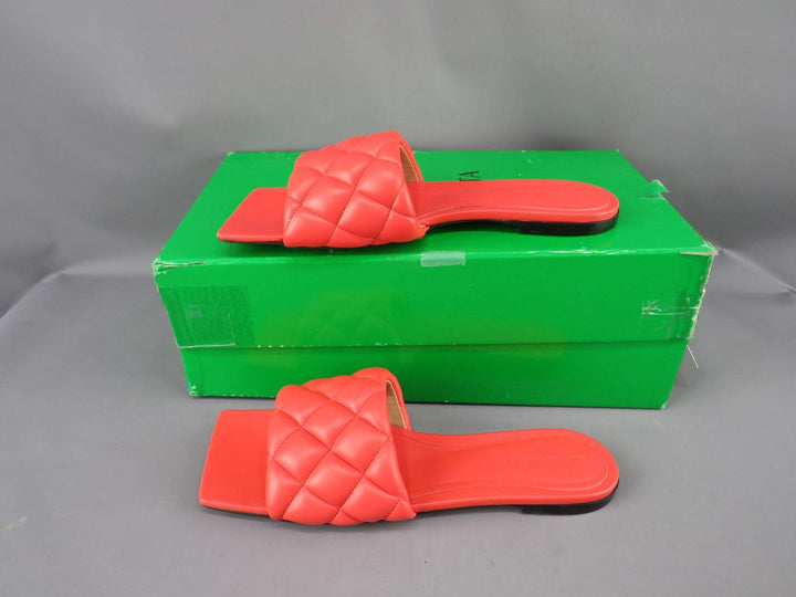 Bottega Veneta Women's Square Toe Quilted Slide Sandals M2 354