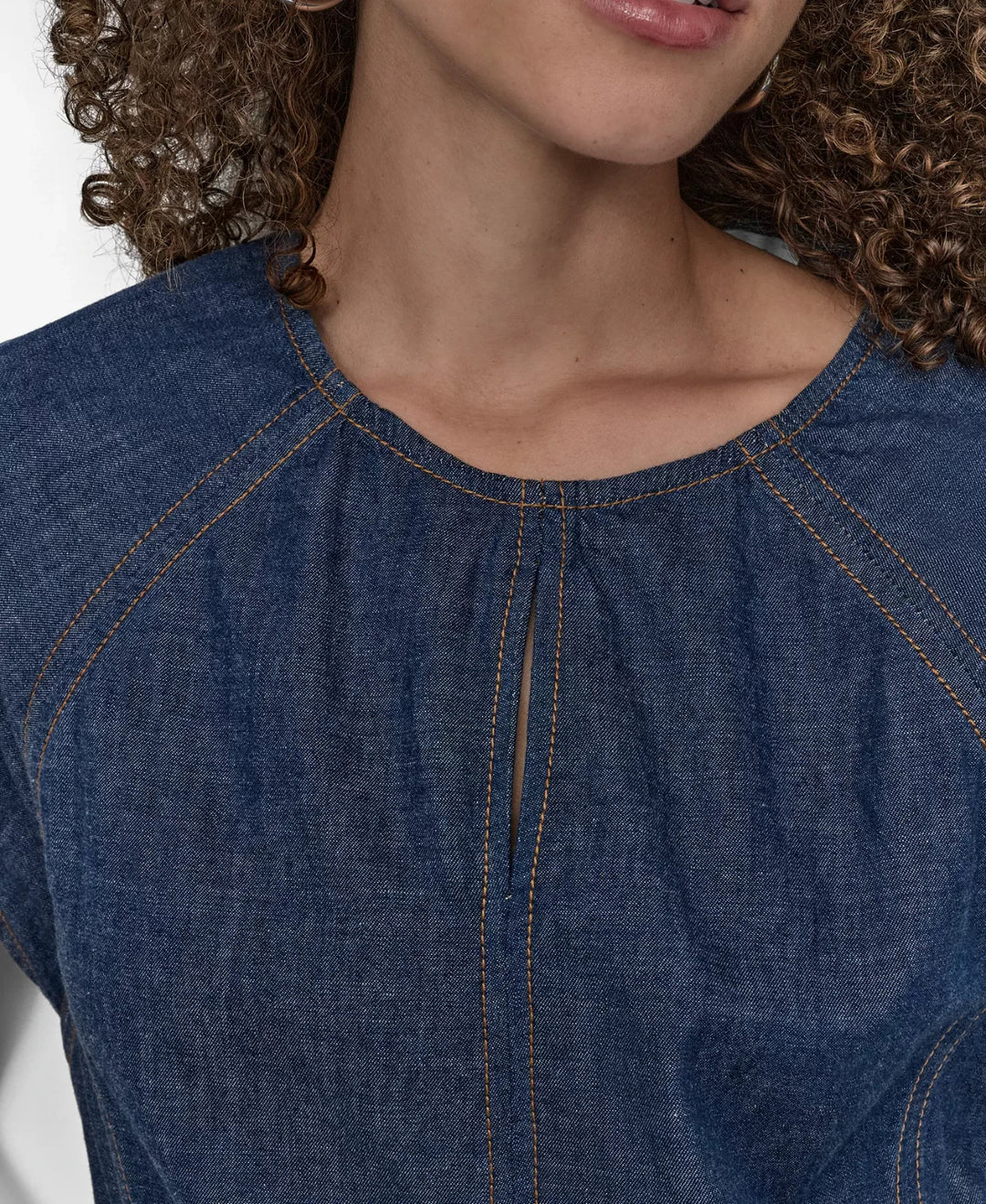 DKNY Women's Cotton Seamed Light-Weight Denim Top MSRP $89