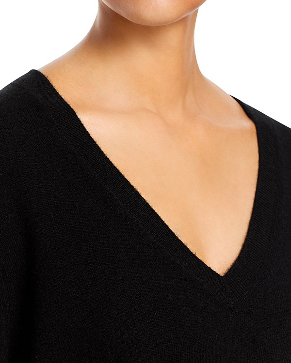 Vince Weekend V Neck Cashmere Sweater MSRP $348