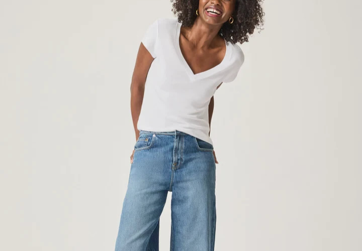 Splendid Faye V-Neck Tee MSRP $48