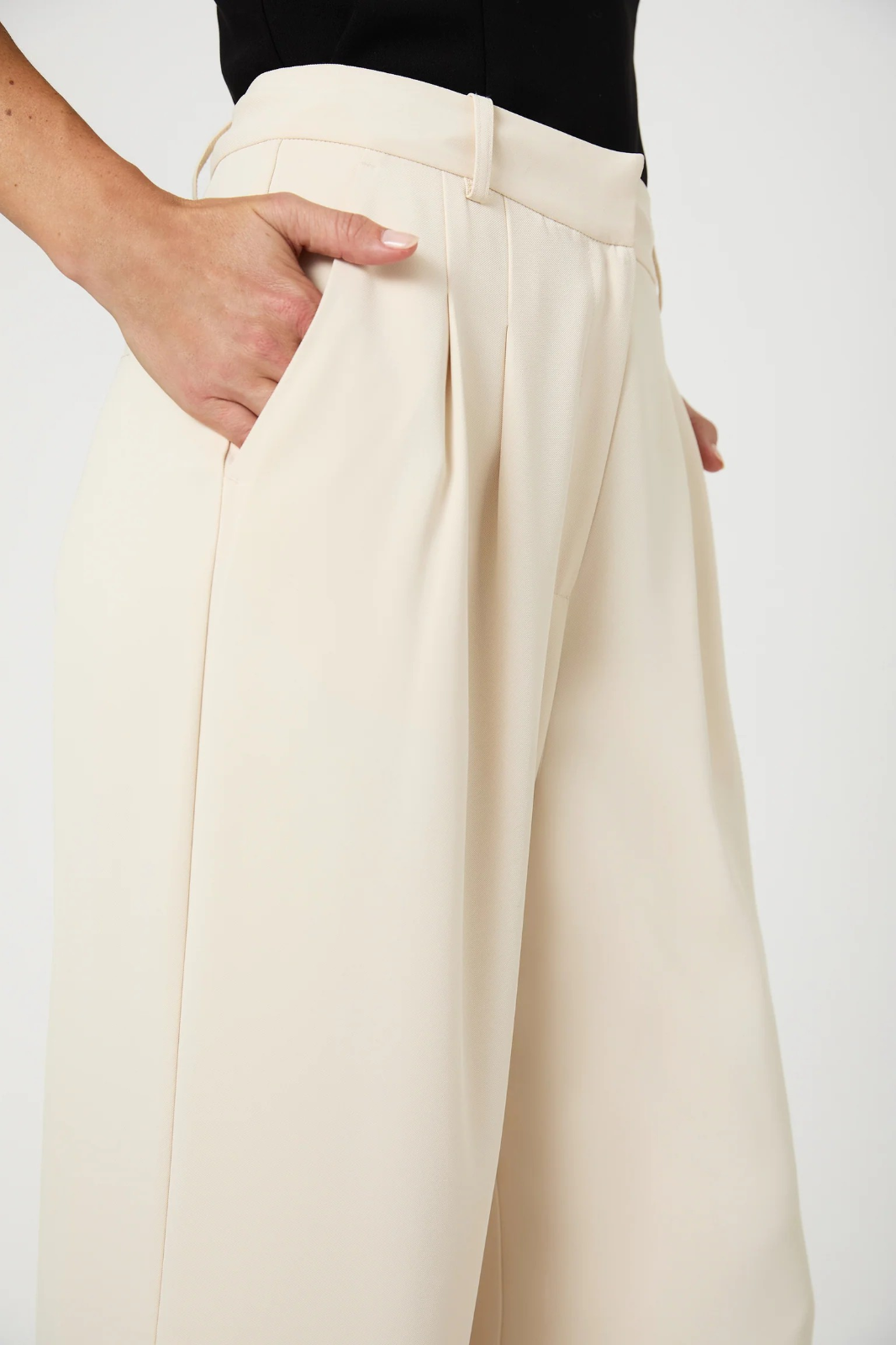 French Connection Women's Harrie Wide Leg Suiting Pants - Classic Cream MSRP $98