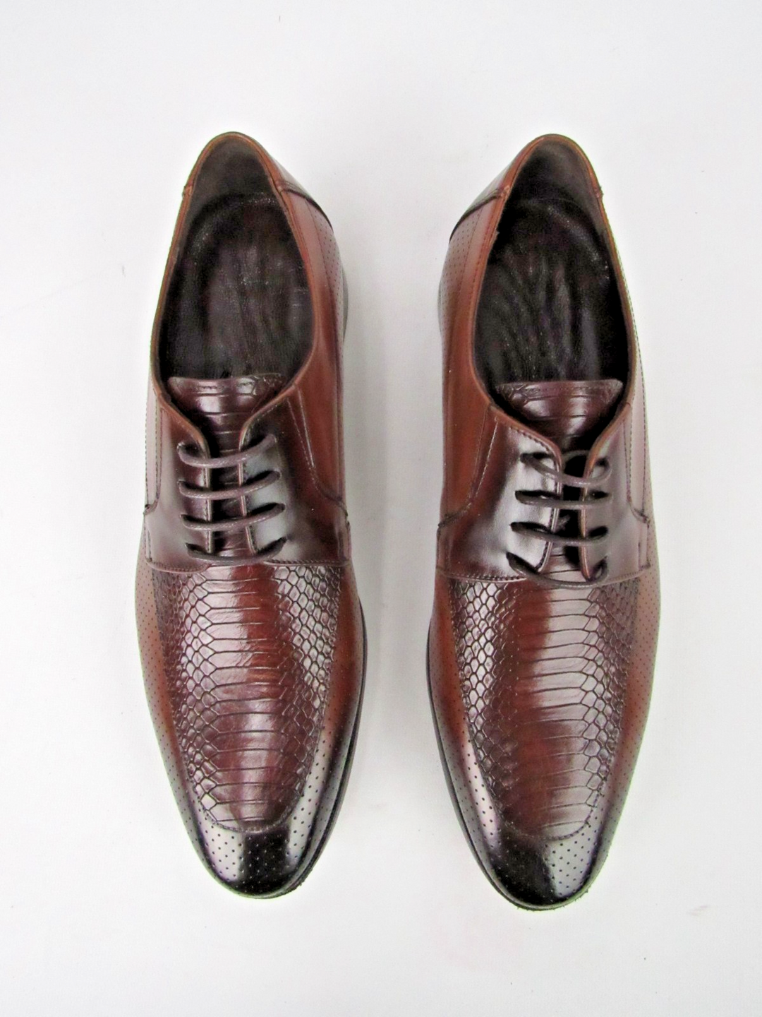 Premium Perforated Calf Leather Men’s Derby Shoes – Handcrafted Size EU 41