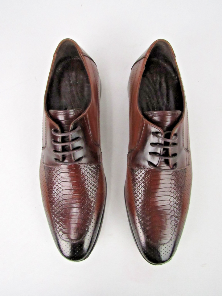 Premium Perforated Calf Leather Men’s Derby Shoes – Handcrafted Size EU 41