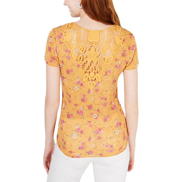 Ultra Flirt Juniors' Floral Lace-Back T-Shirt