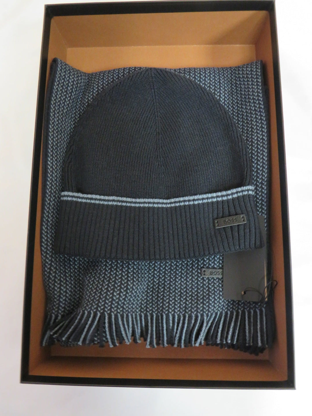 BOSS Hugo Boss MEN Winter Hat & Scarf Set