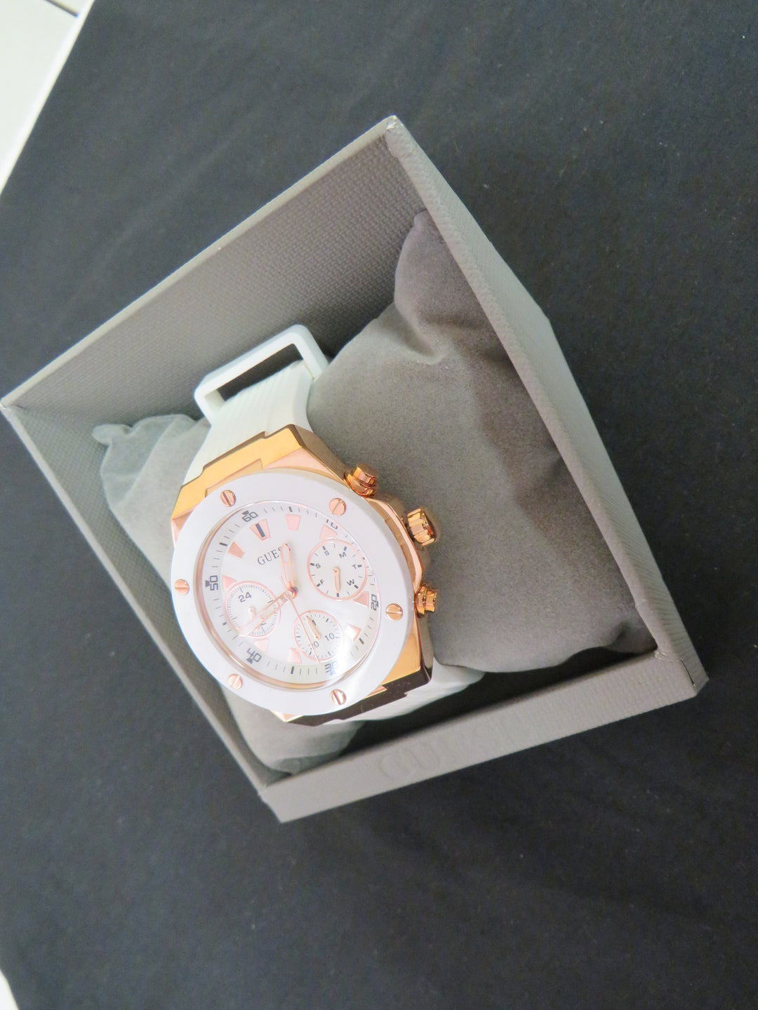 GUESS Women's White Silicone Strap Watch 39mm