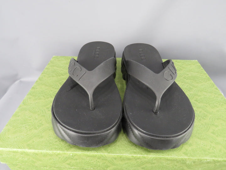 GUCCI Logo-debossed Platform Flip-flops