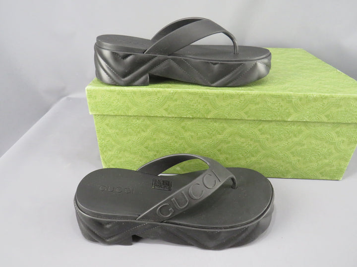 GUCCI Logo-debossed Platform Flip-flops