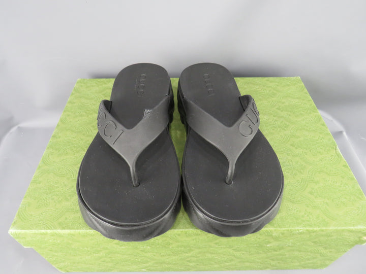 GUCCI Logo-debossed Platform Flip-flops