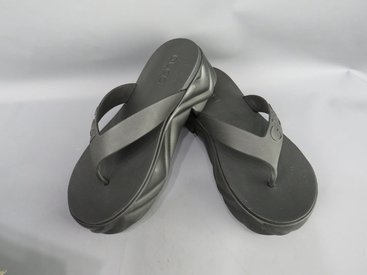 GUCCI Logo-debossed Platform Flip-flops