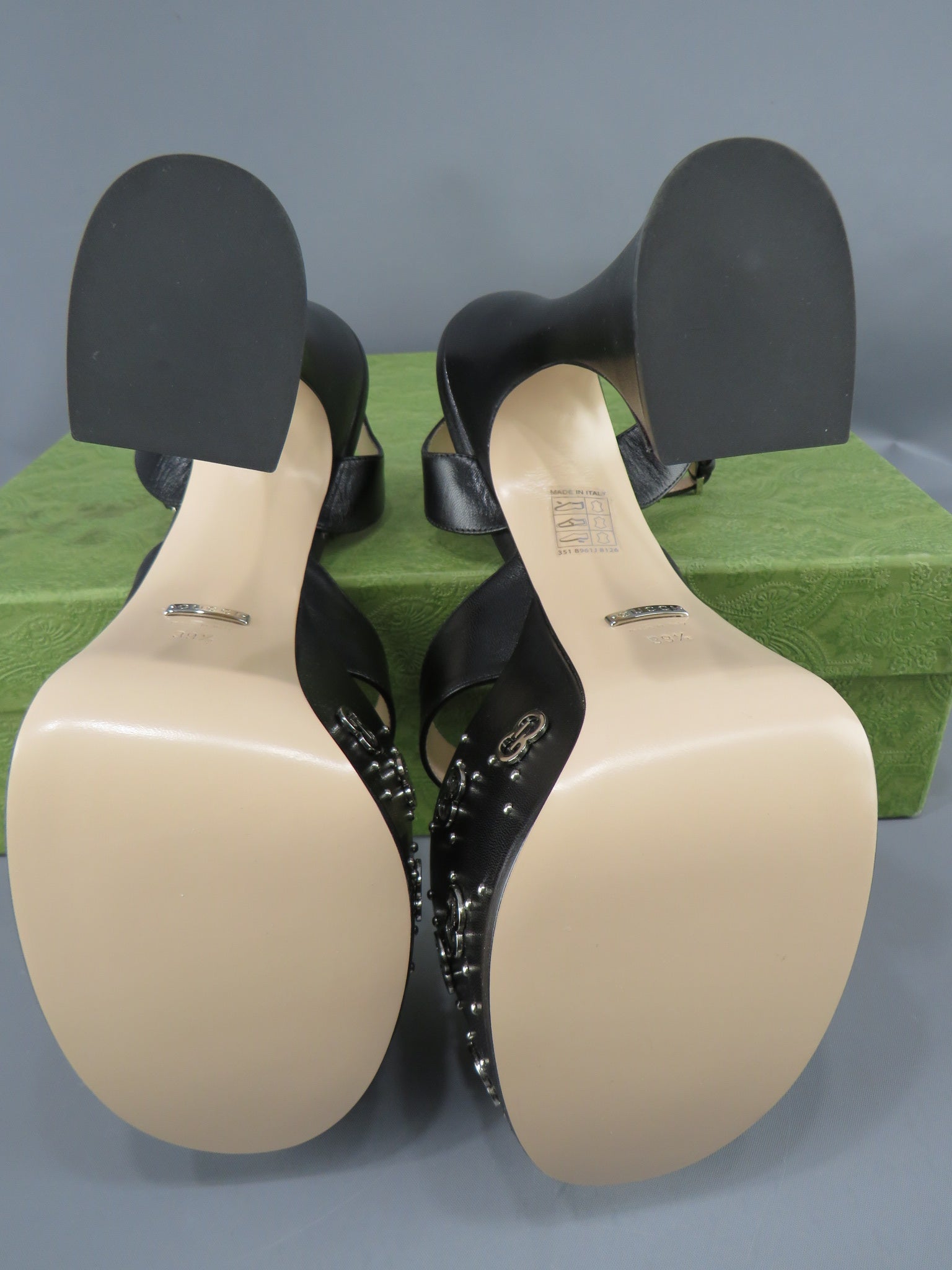 【GUCCI】gucci janaya sndl ld32 NEW GUCCI Janaya Interlocking G Studs Black Leather Platform