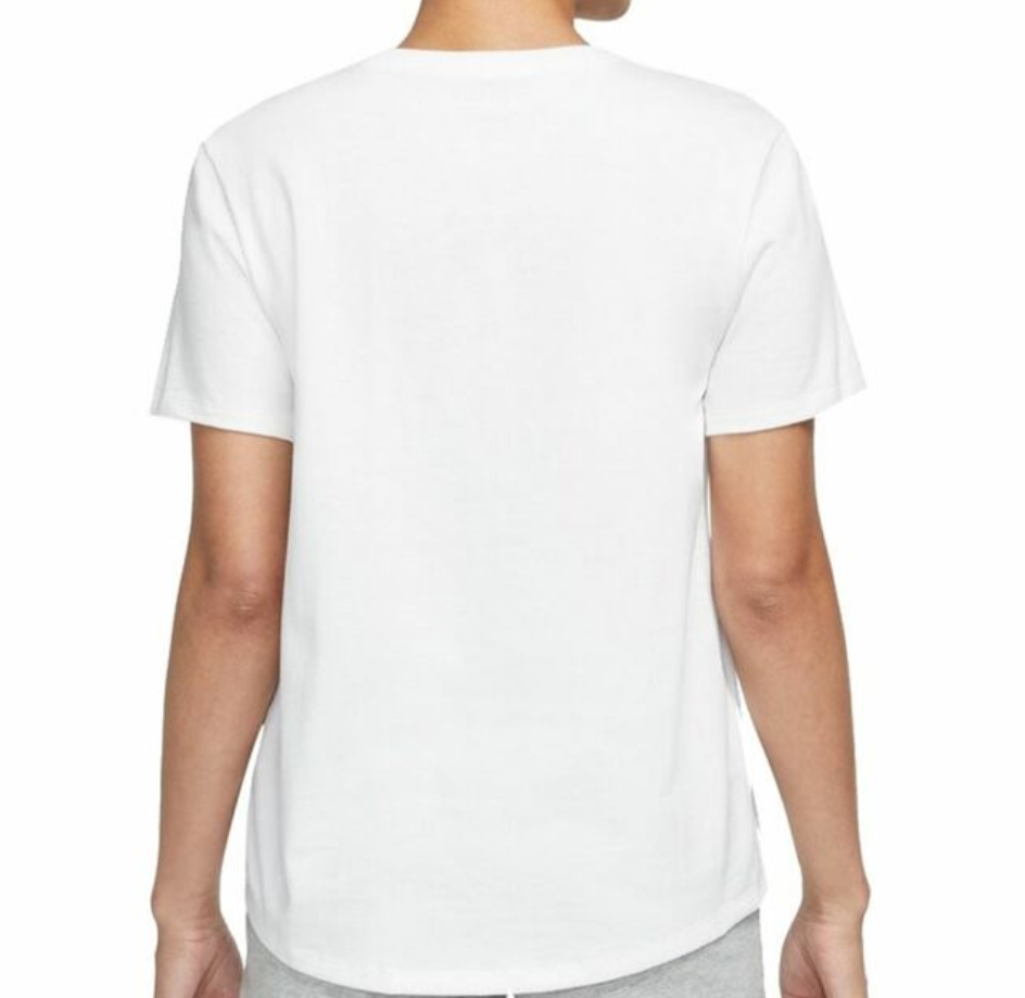 Nike Sportswear Club Essentials T-Shirt