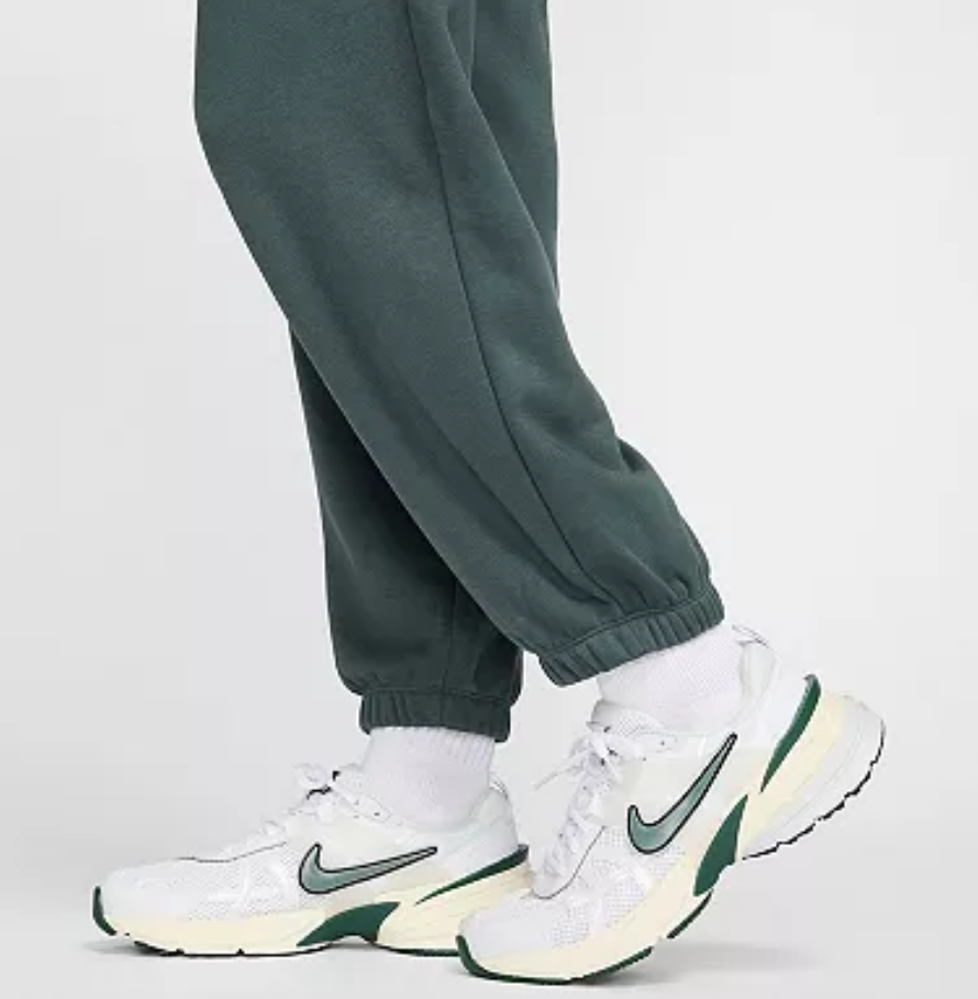 NIKE Sportswear Club Fleece Oversized Mid-Rise Sweatpants