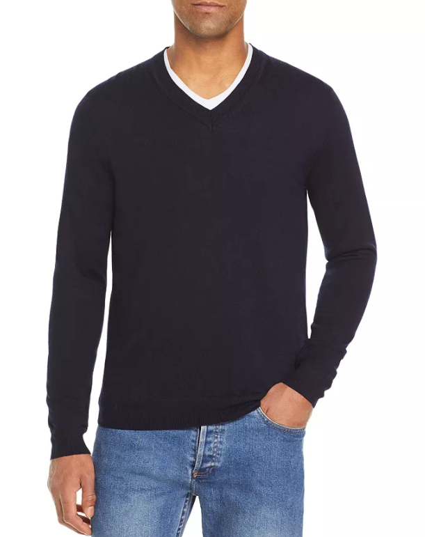 The men's store V-neck Merino Wool sweater $88 #6A 1390 NEW